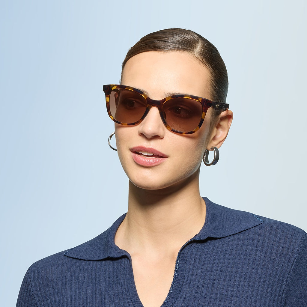 Coach HC8419U CAD25 Square Sunglasses - Black